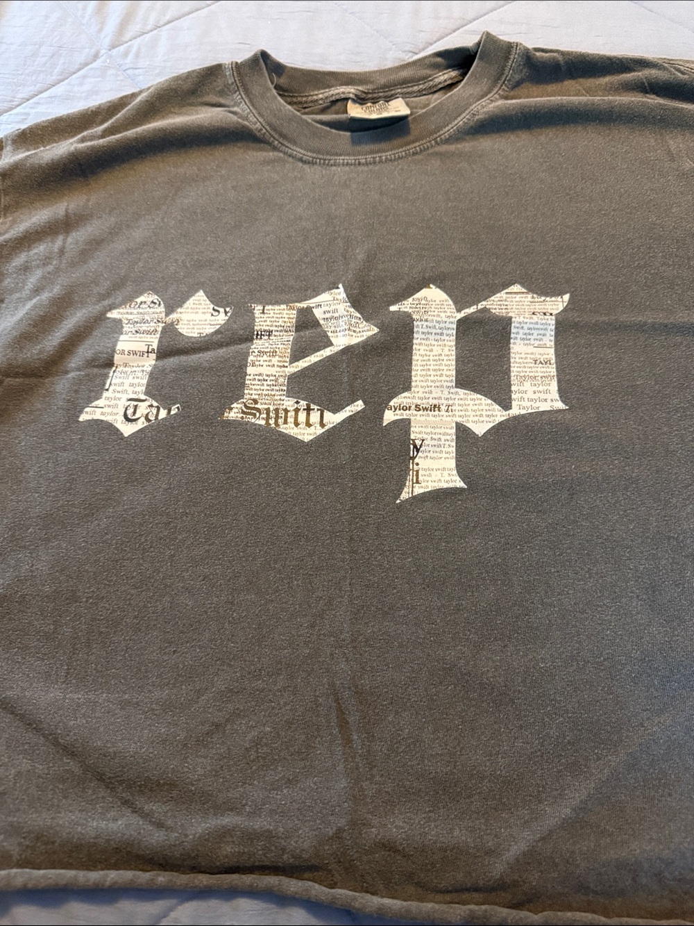 REP Taylor Swift crop tee